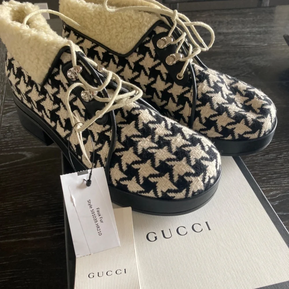 Gucci Houndstooth Bootie - Picture 4 of 4